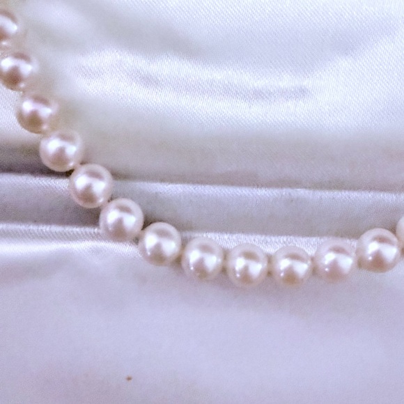 MIKIMOTO Sea Magic White Pearl Necklace - Picture 7 of 10